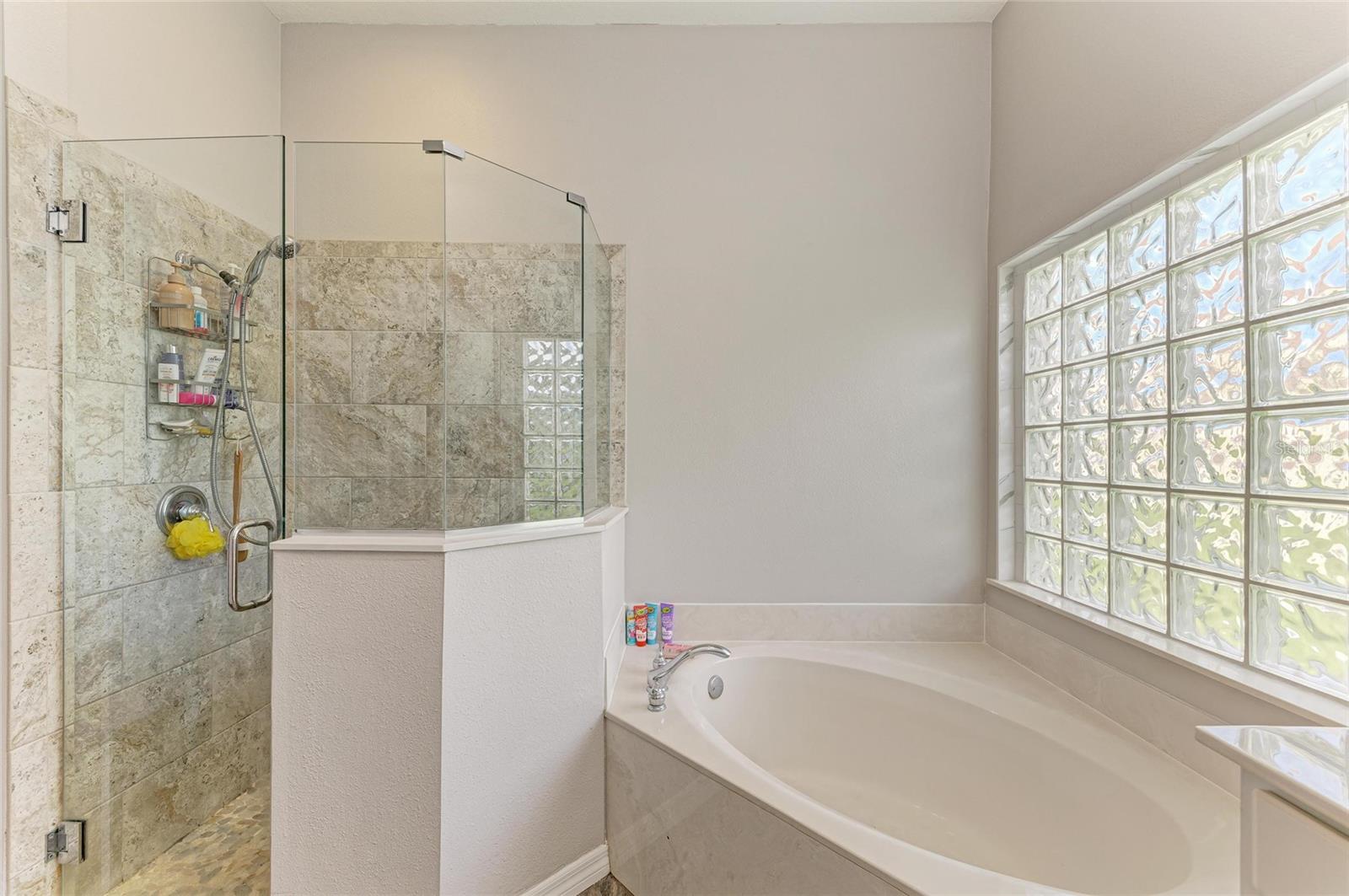 Image 19 of 34 For 7007 Bridle Path Court