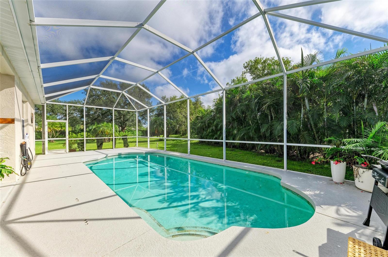 Image 26 of 34 For 7007 Bridle Path Court