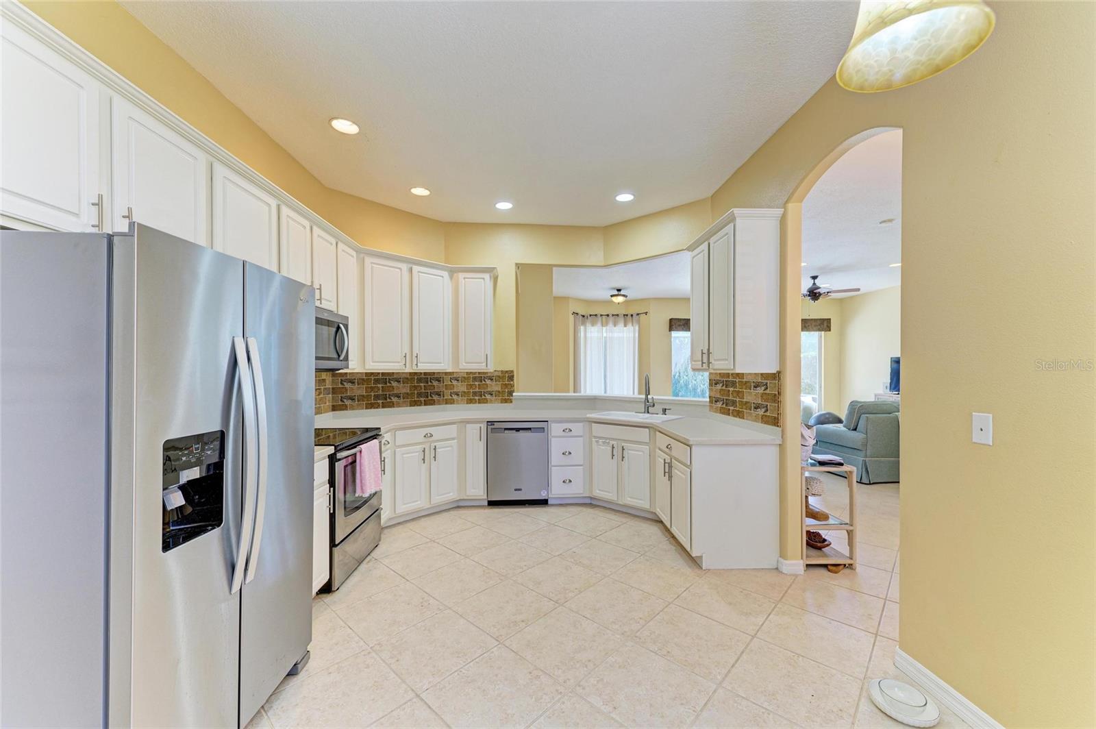 Image 6 of 34 For 7007 Bridle Path Court