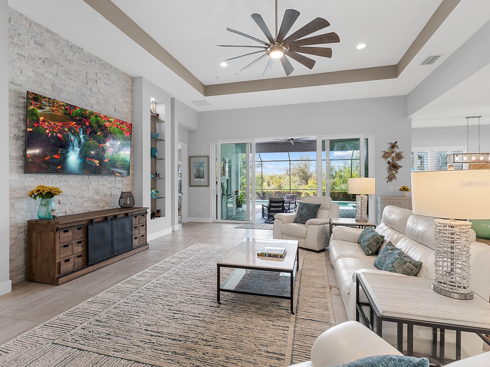 Image 13 of 81 For 8273 Grande Shores Drive