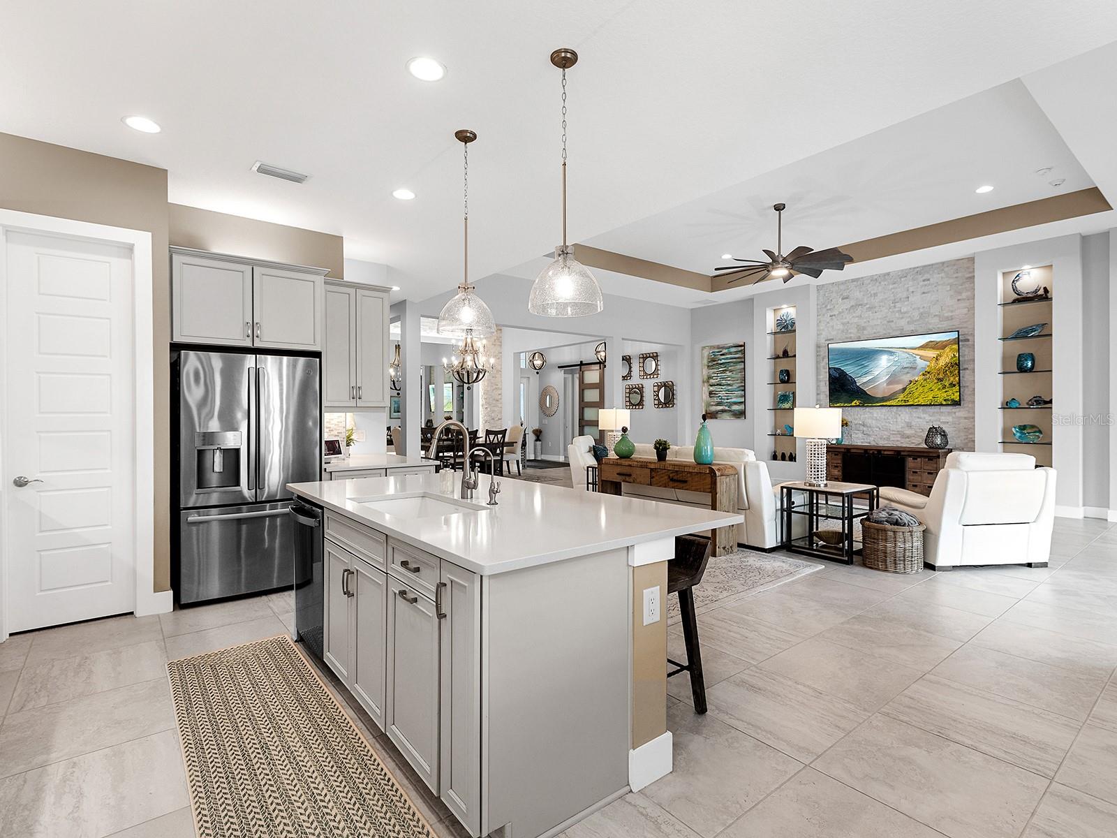 Image 21 of 81 For 8273 Grande Shores Drive
