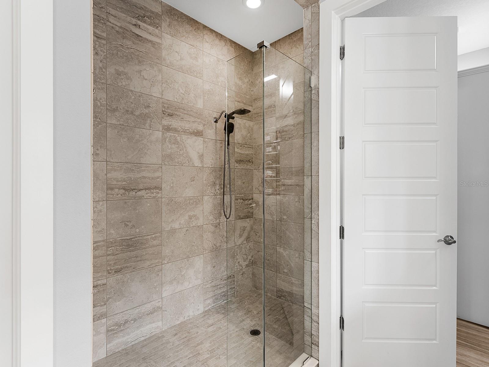 Image 32 of 81 For 8273 Grande Shores Drive