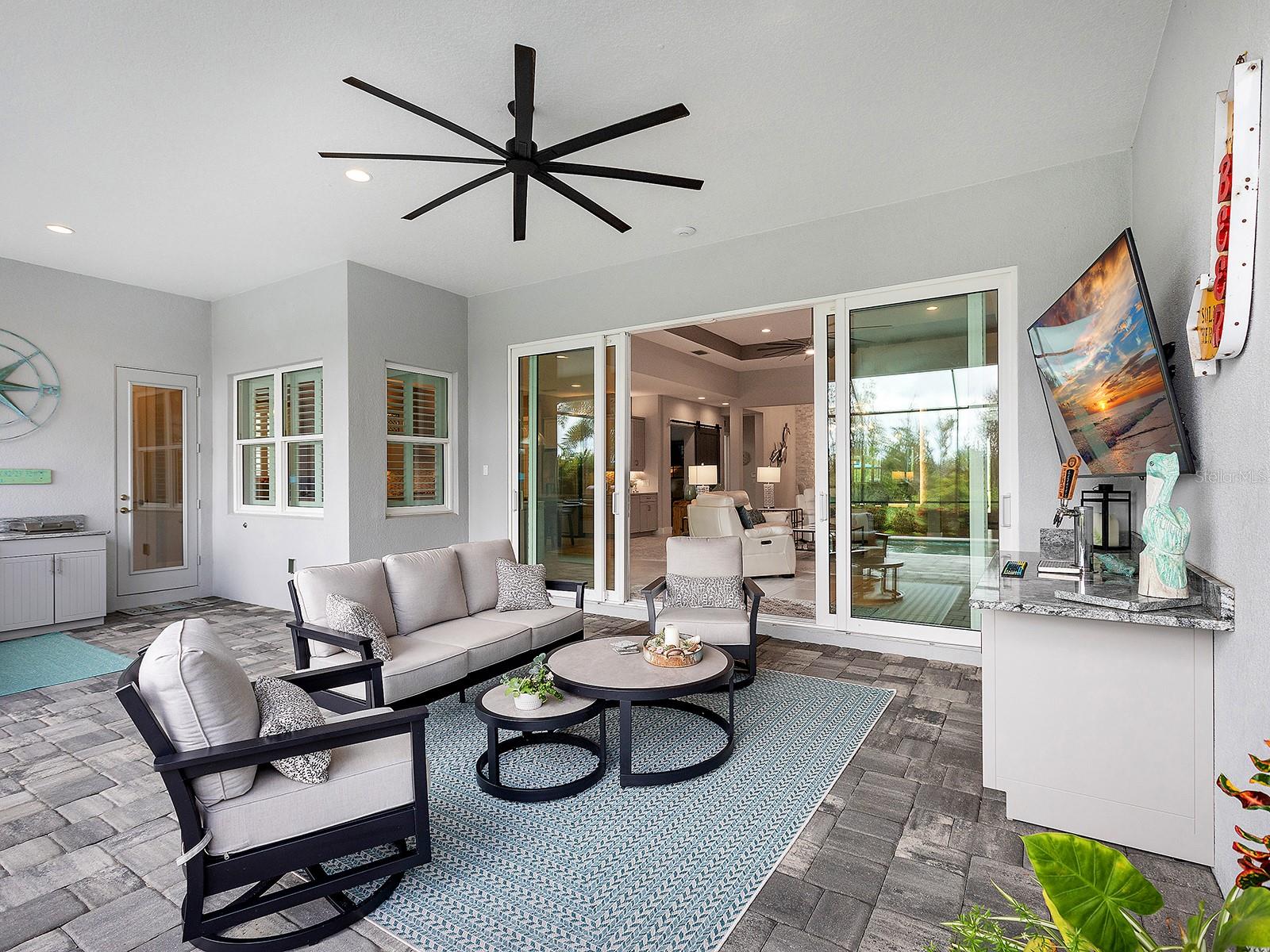 Image 41 of 81 For 8273 Grande Shores Drive