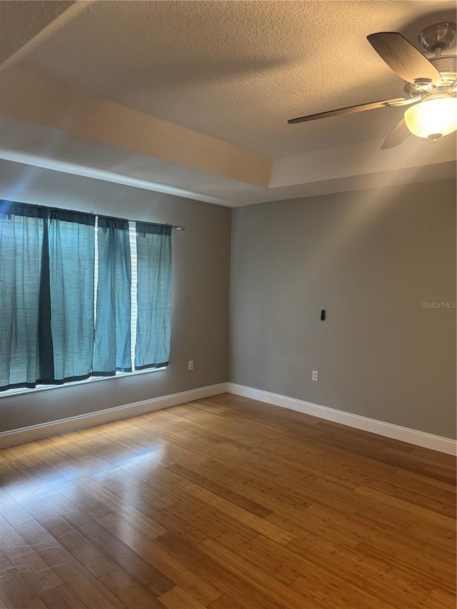 Image 21 of 30 For 117 Henley Circle