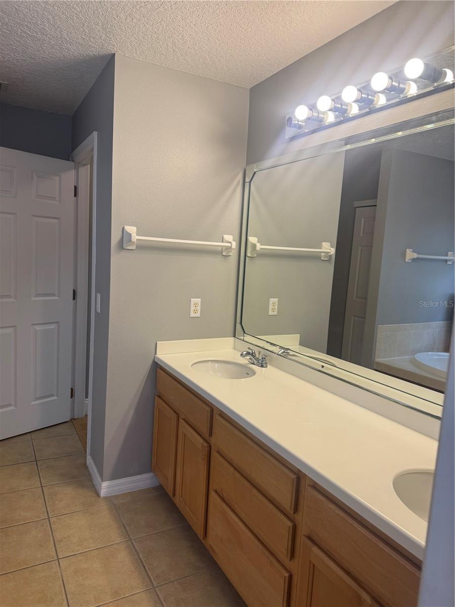 Image 26 of 30 For 117 Henley Circle