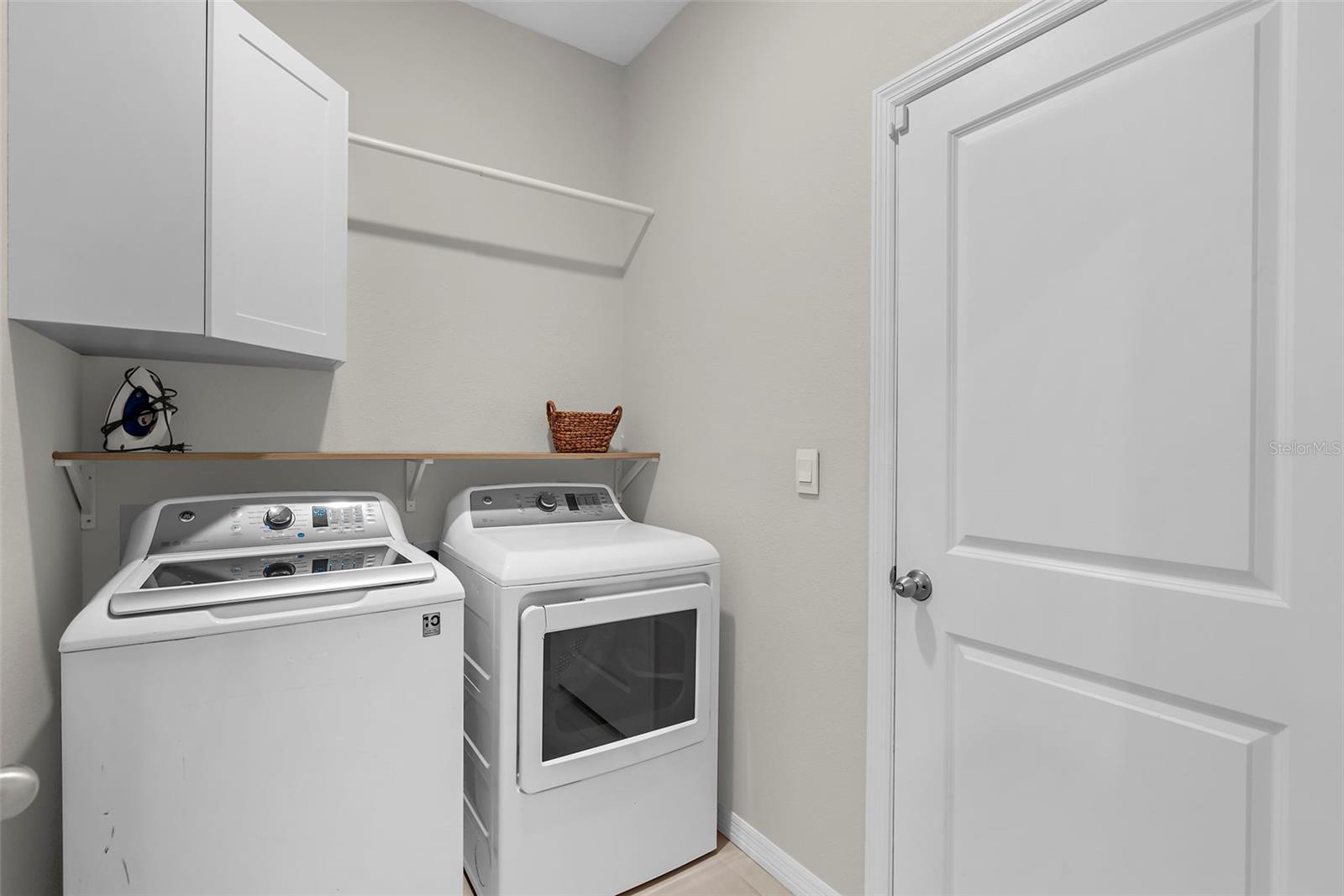 Image 13 of 40 For 3934 Lively Coral Place