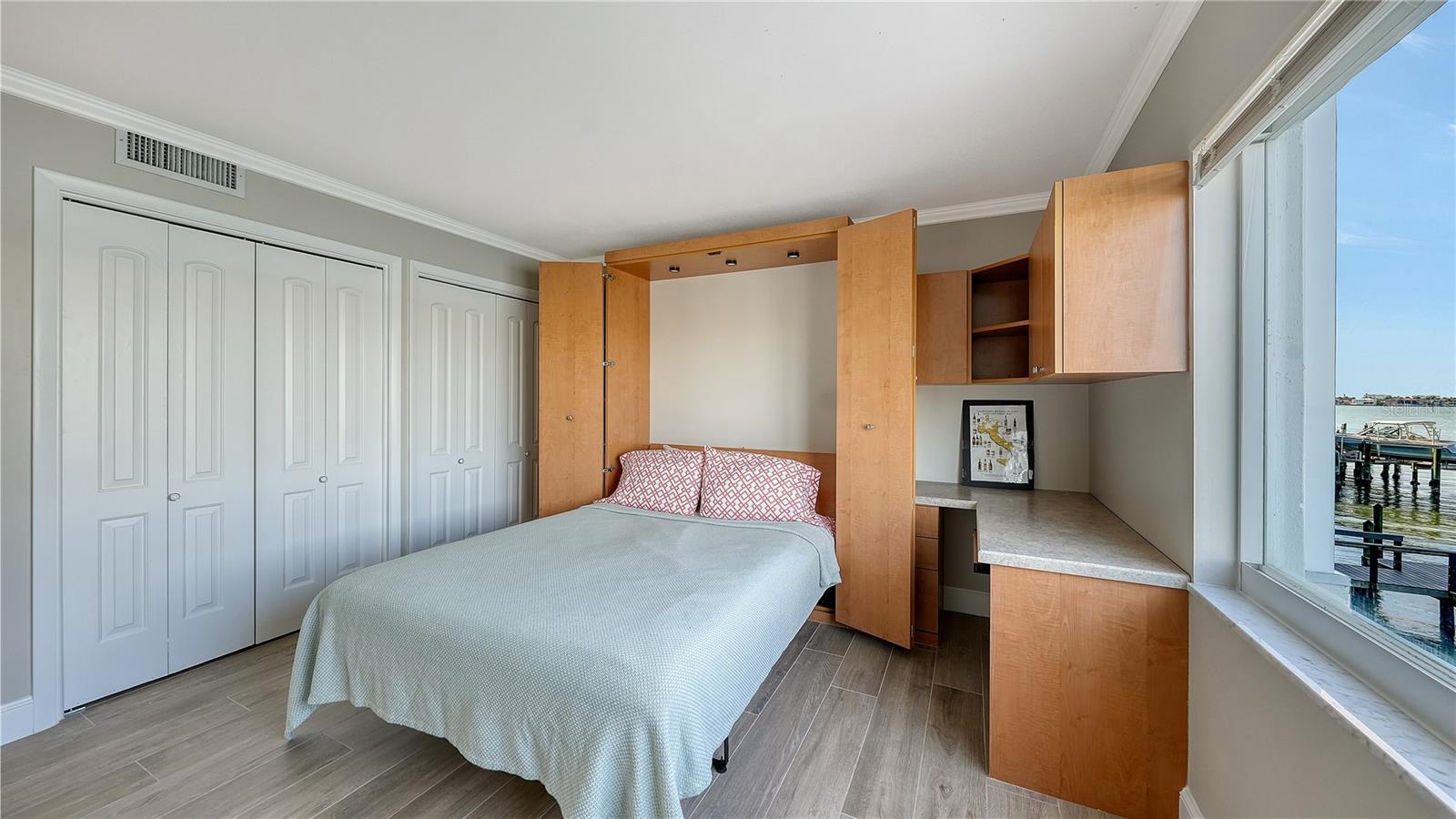 Image 17 of 24 For 226 Golden Gate Point 23