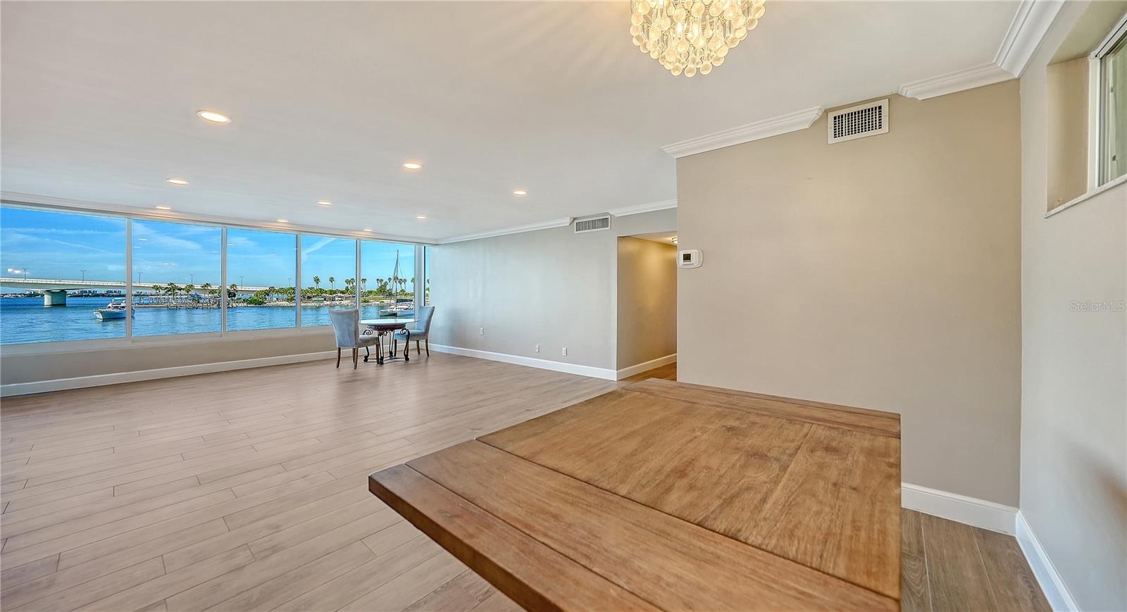 Image 8 of 24 For 226 Golden Gate Point 23