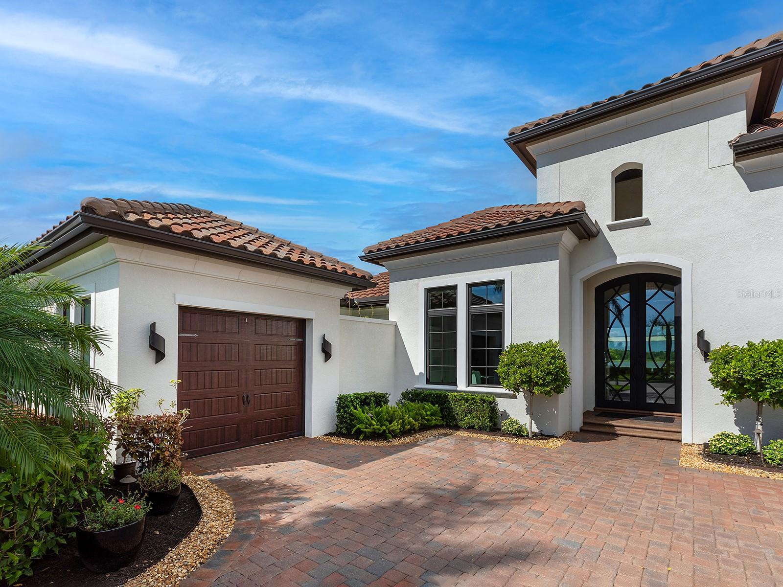 Image 22 of 100 For 14831 Como Circle