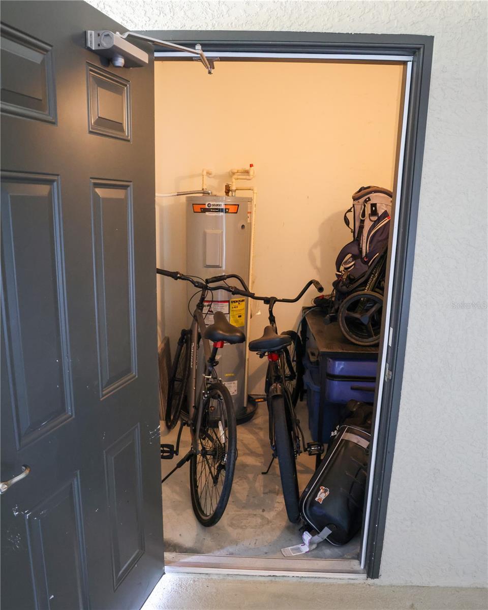Image 21 of 88 For 17108 Vardon Terrace 204