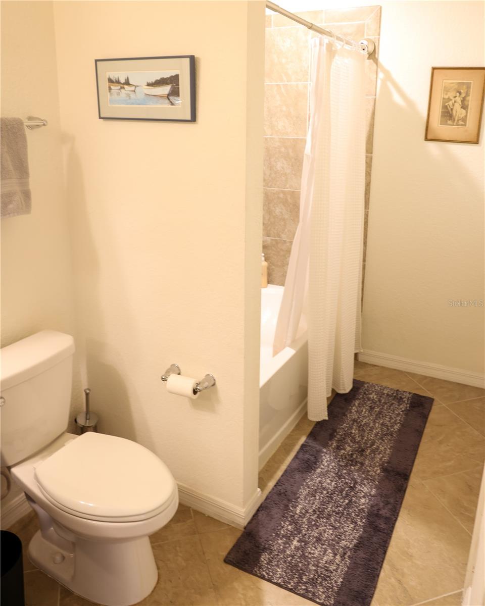 Image 30 of 88 For 17108 Vardon Terrace 204