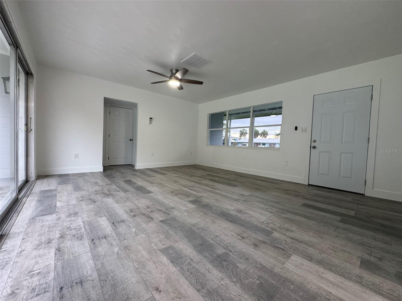 Image 3 of 70 For 116 Myakka Drive