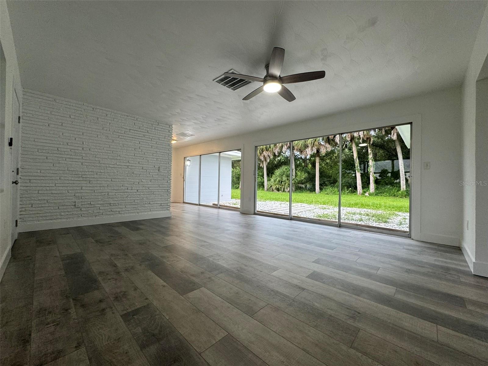 Image 32 of 70 For 116 Myakka Drive