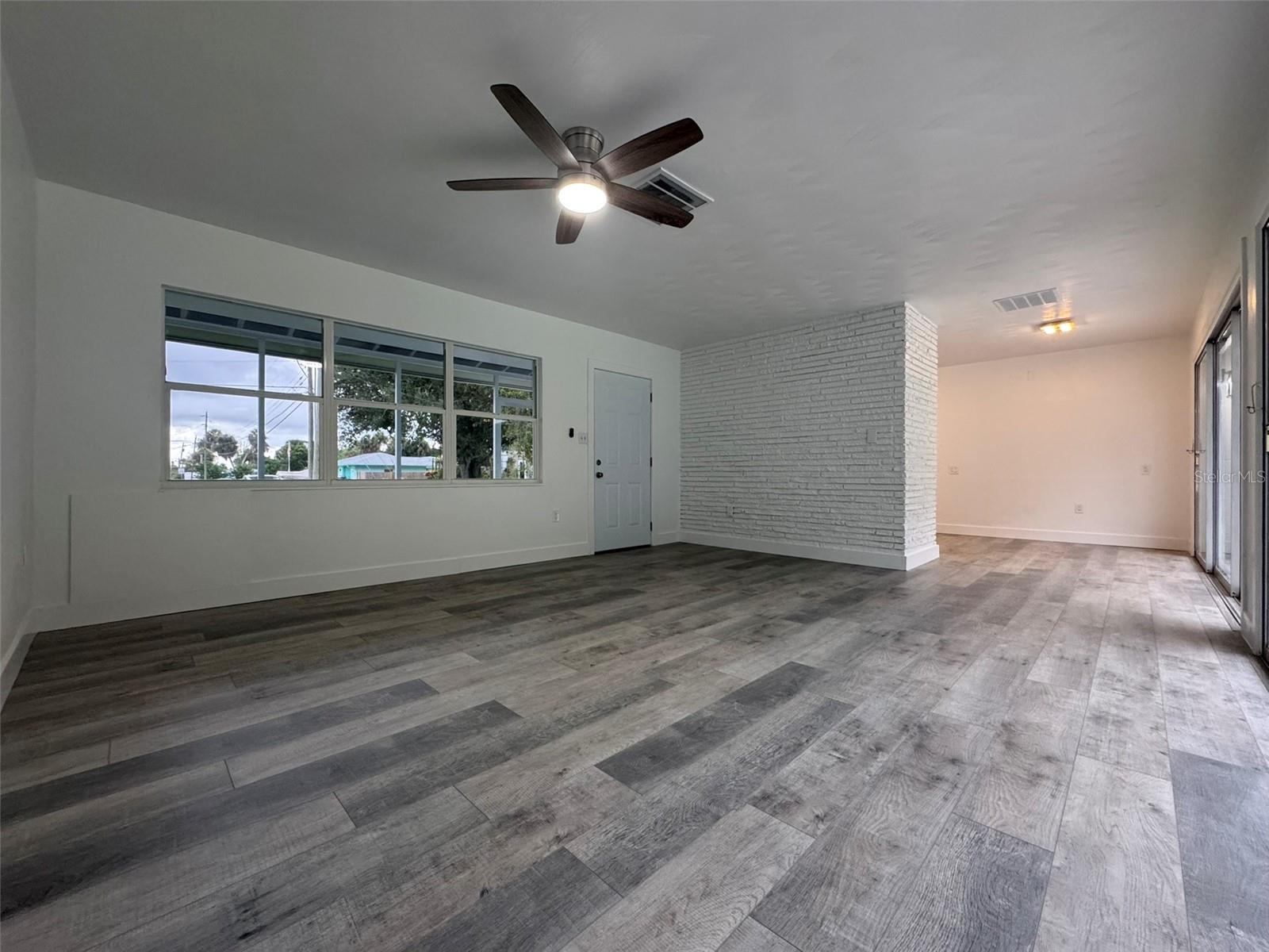 Image 4 of 70 For 116 Myakka Drive