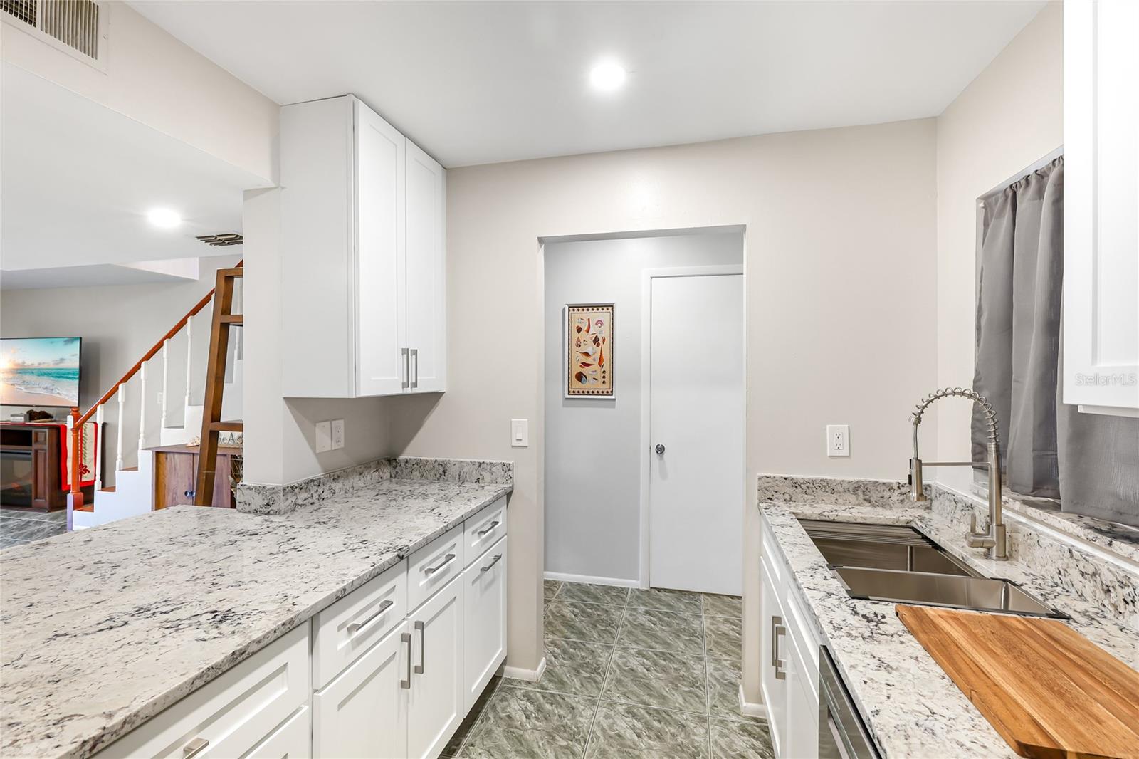Image 3 of 27 For 3300 Ramblewood Court