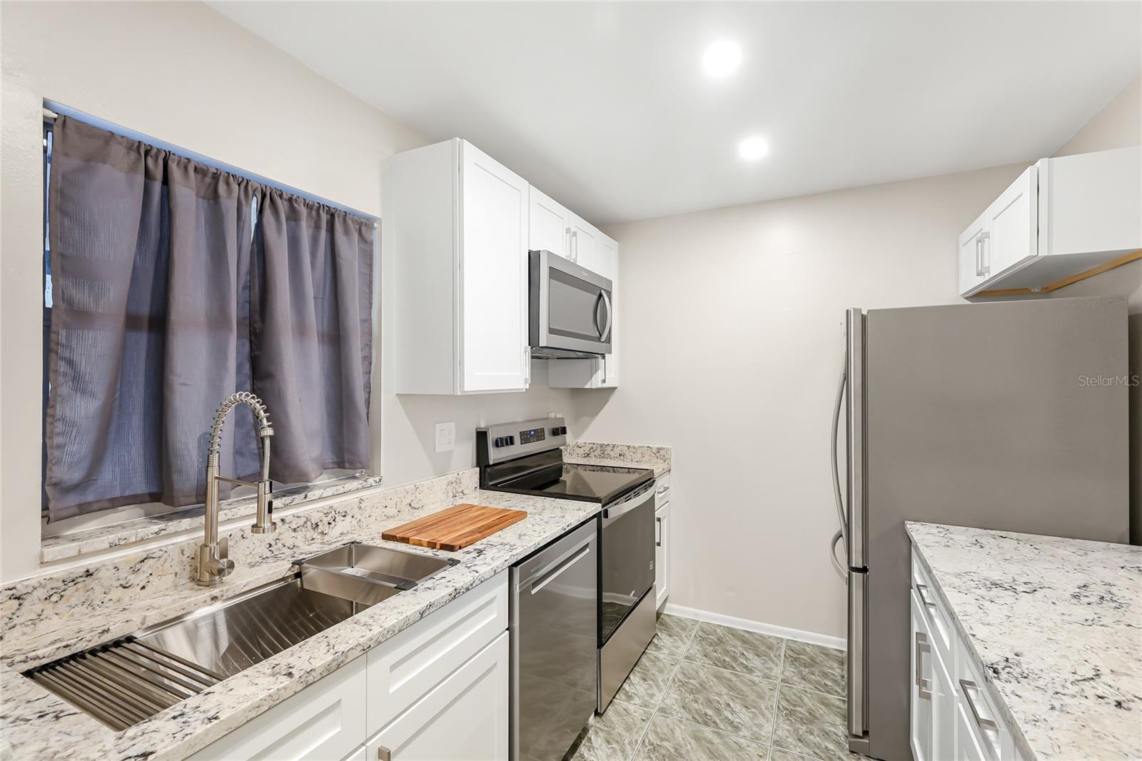 Image 4 of 27 For 3300 Ramblewood Court