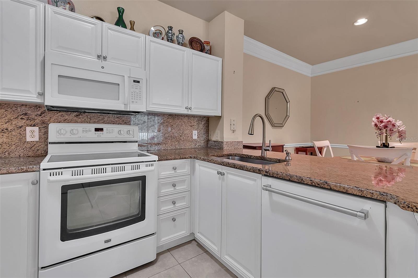 Image 12 of 39 For 5110 Northridge Road 203