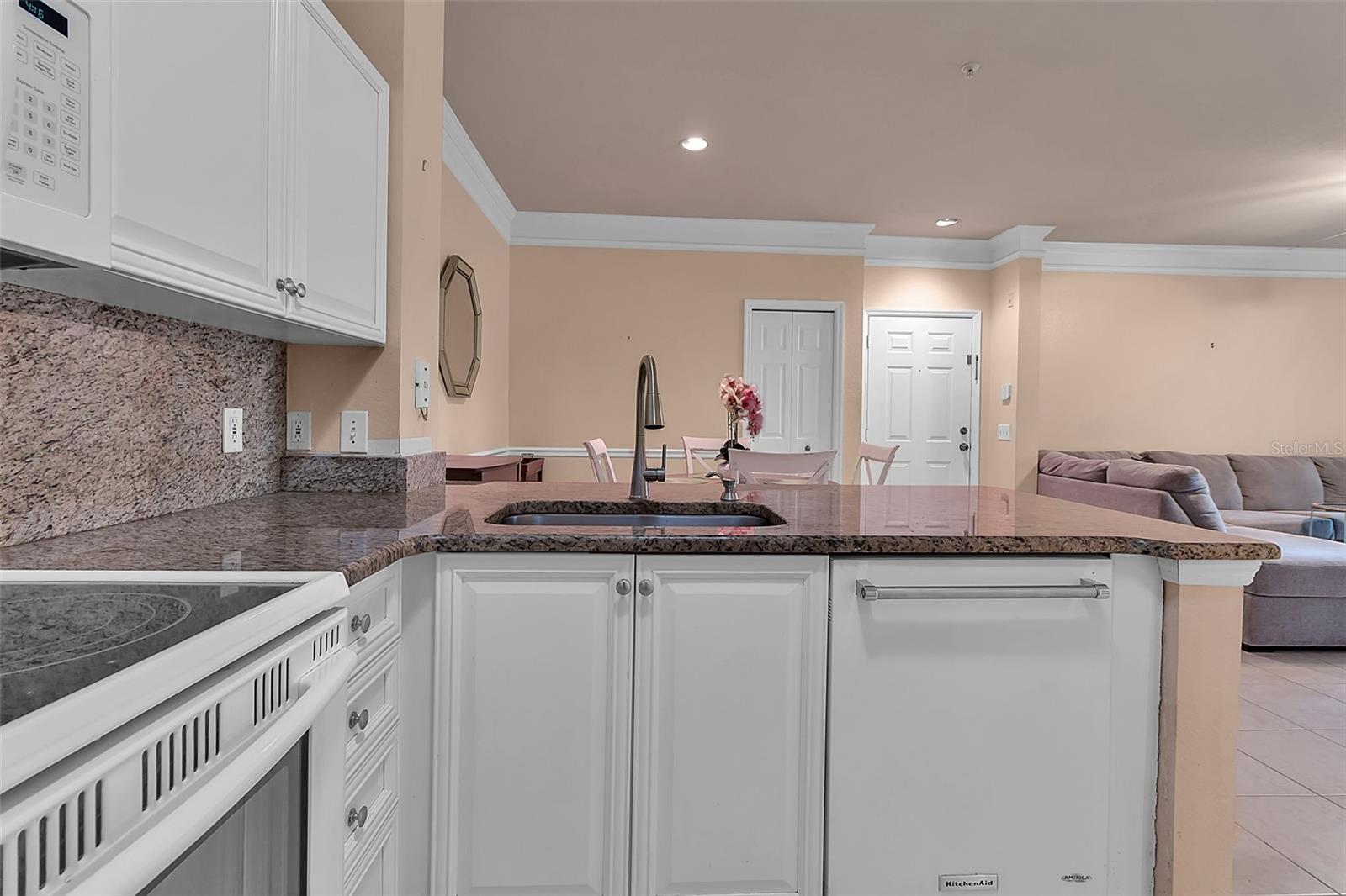 Image 13 of 39 For 5110 Northridge Road 203