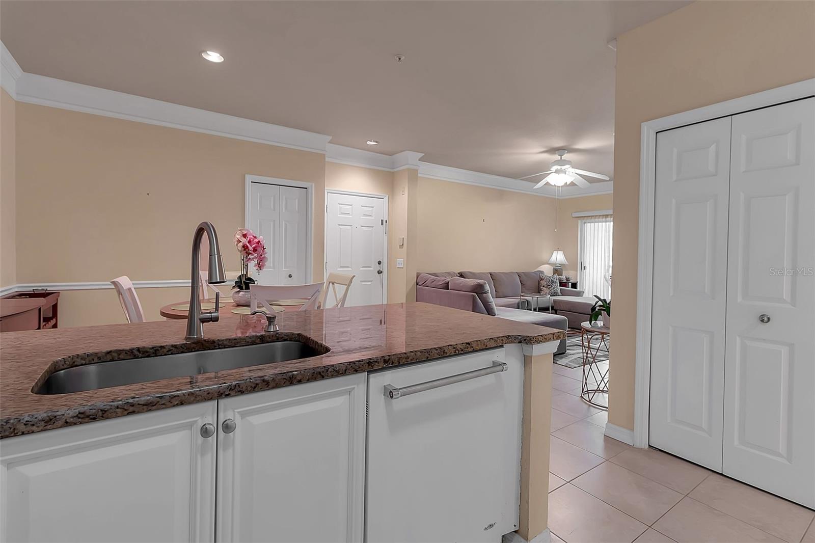 Image 14 of 39 For 5110 Northridge Road 203