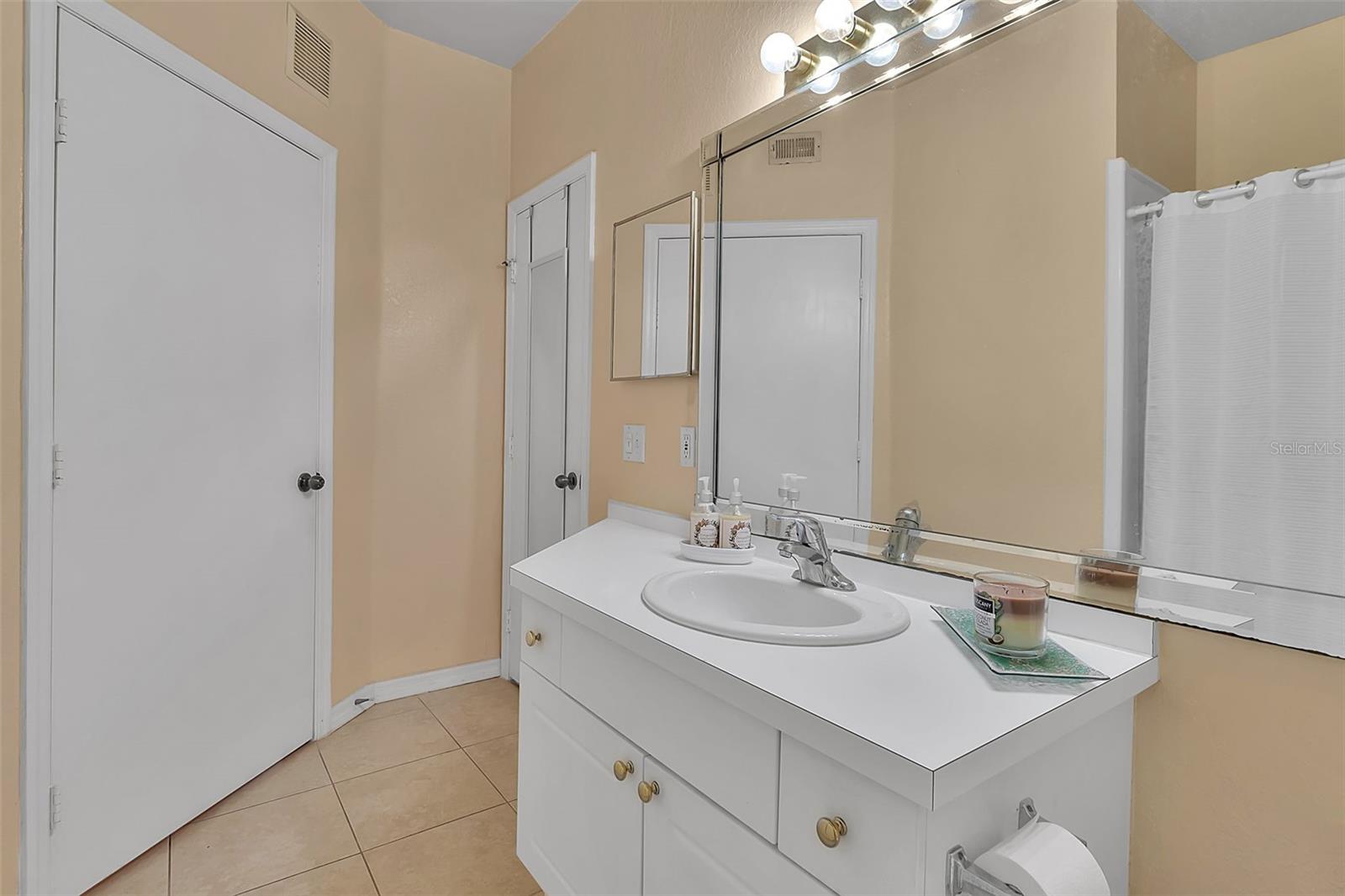 Image 32 of 39 For 5110 Northridge Road 203