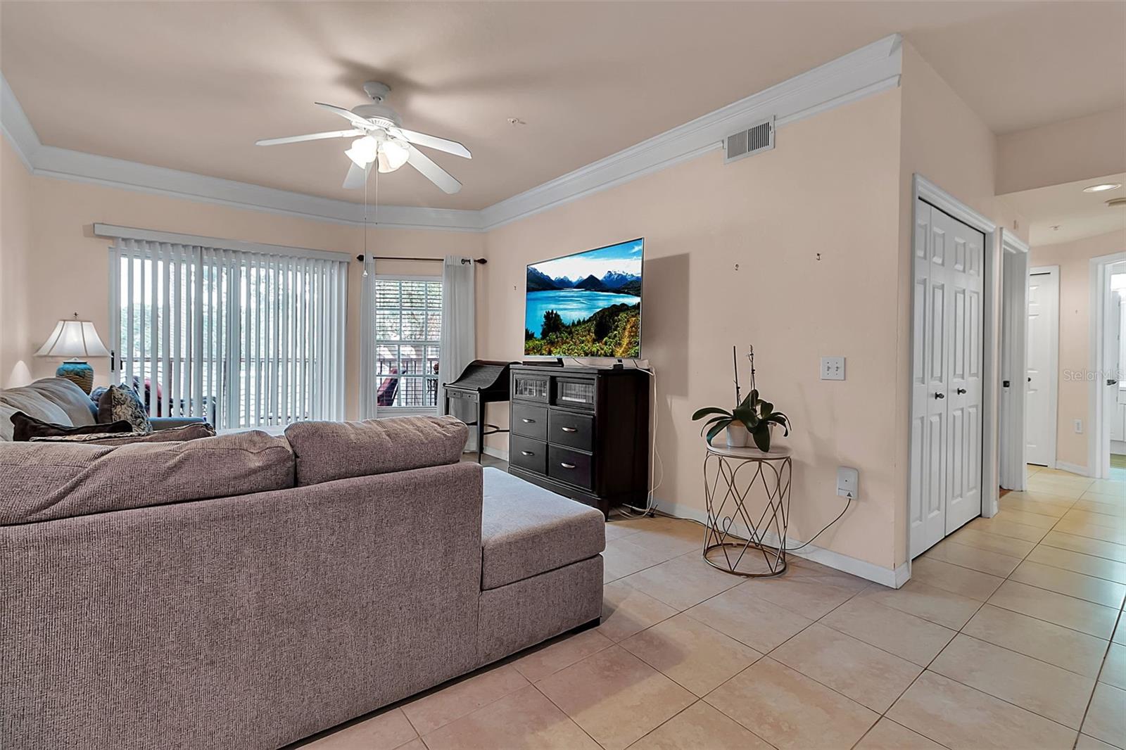 Image 6 of 39 For 5110 Northridge Road 203