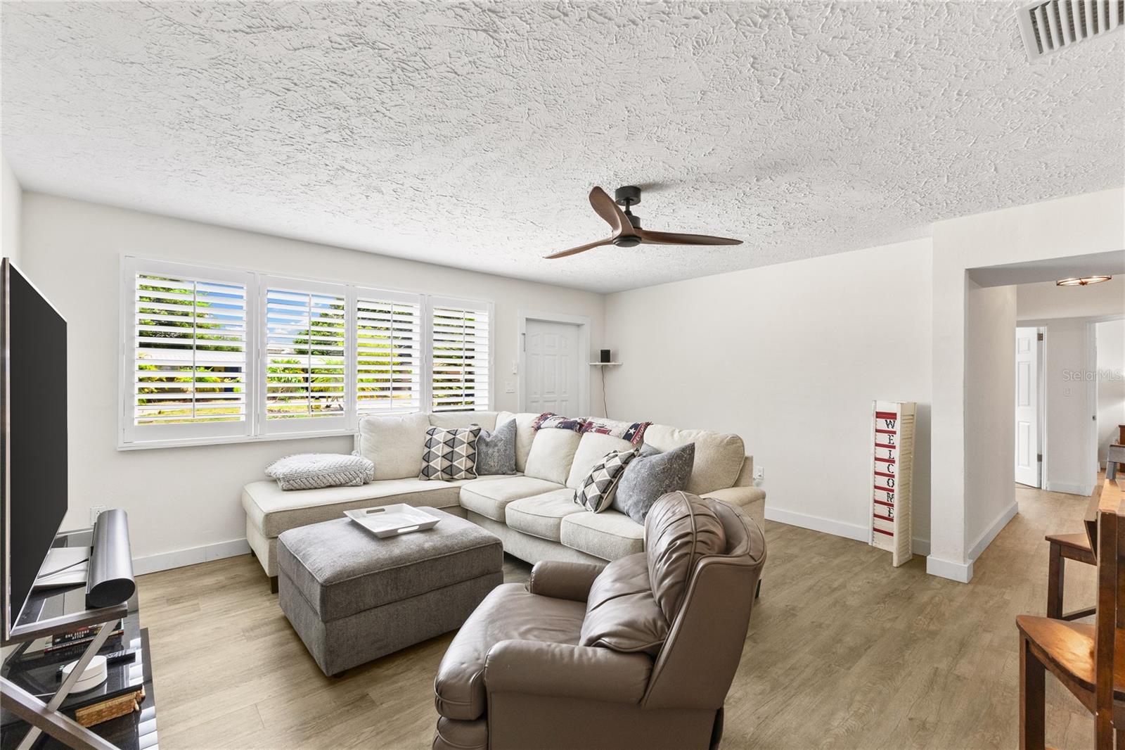 Image 11 of 34 For 163 Sunway Avenue