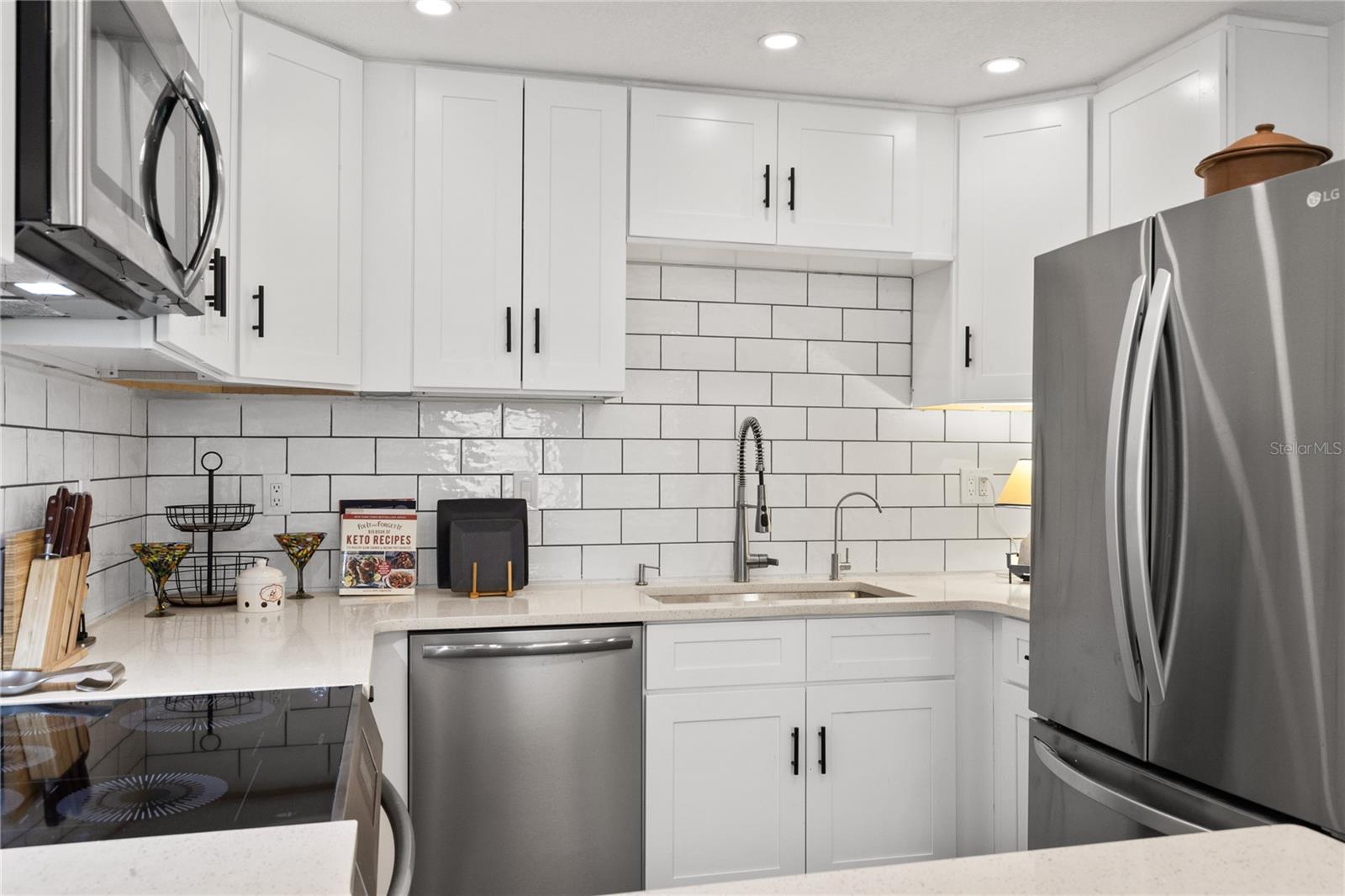 Image 13 of 34 For 163 Sunway Avenue