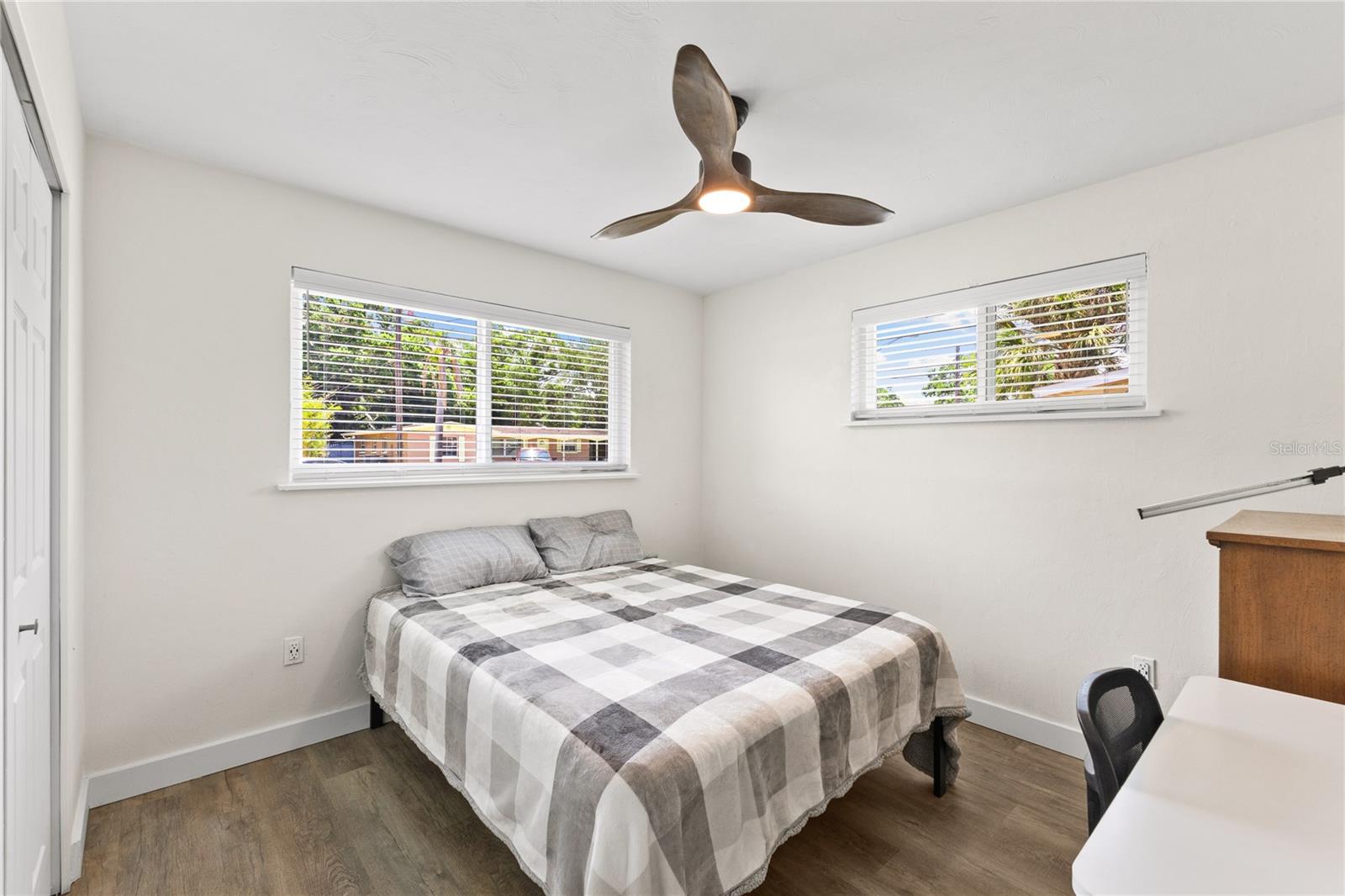 Image 20 of 34 For 163 Sunway Avenue