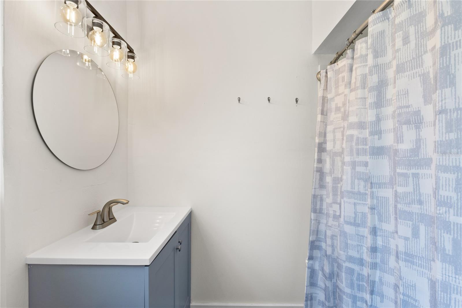 Image 23 of 34 For 163 Sunway Avenue