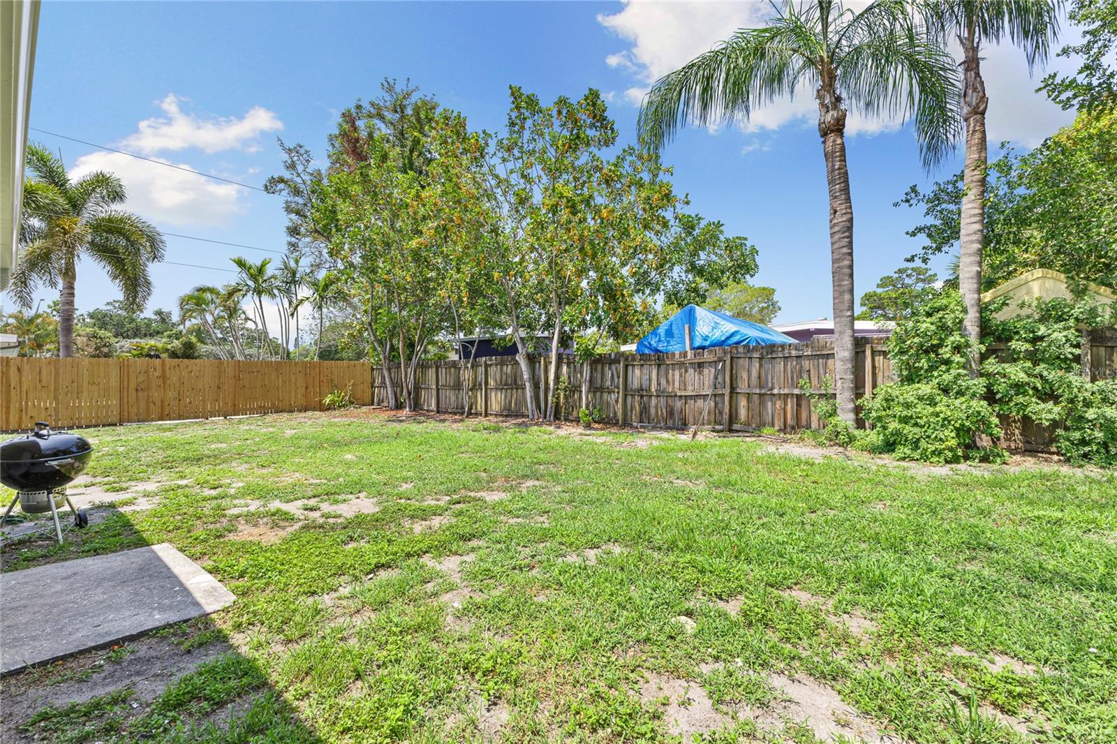 Image 25 of 34 For 163 Sunway Avenue