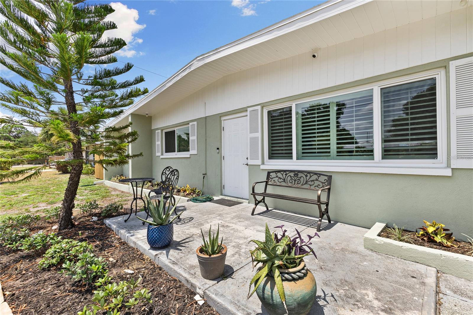 Image 3 of 34 For 163 Sunway Avenue