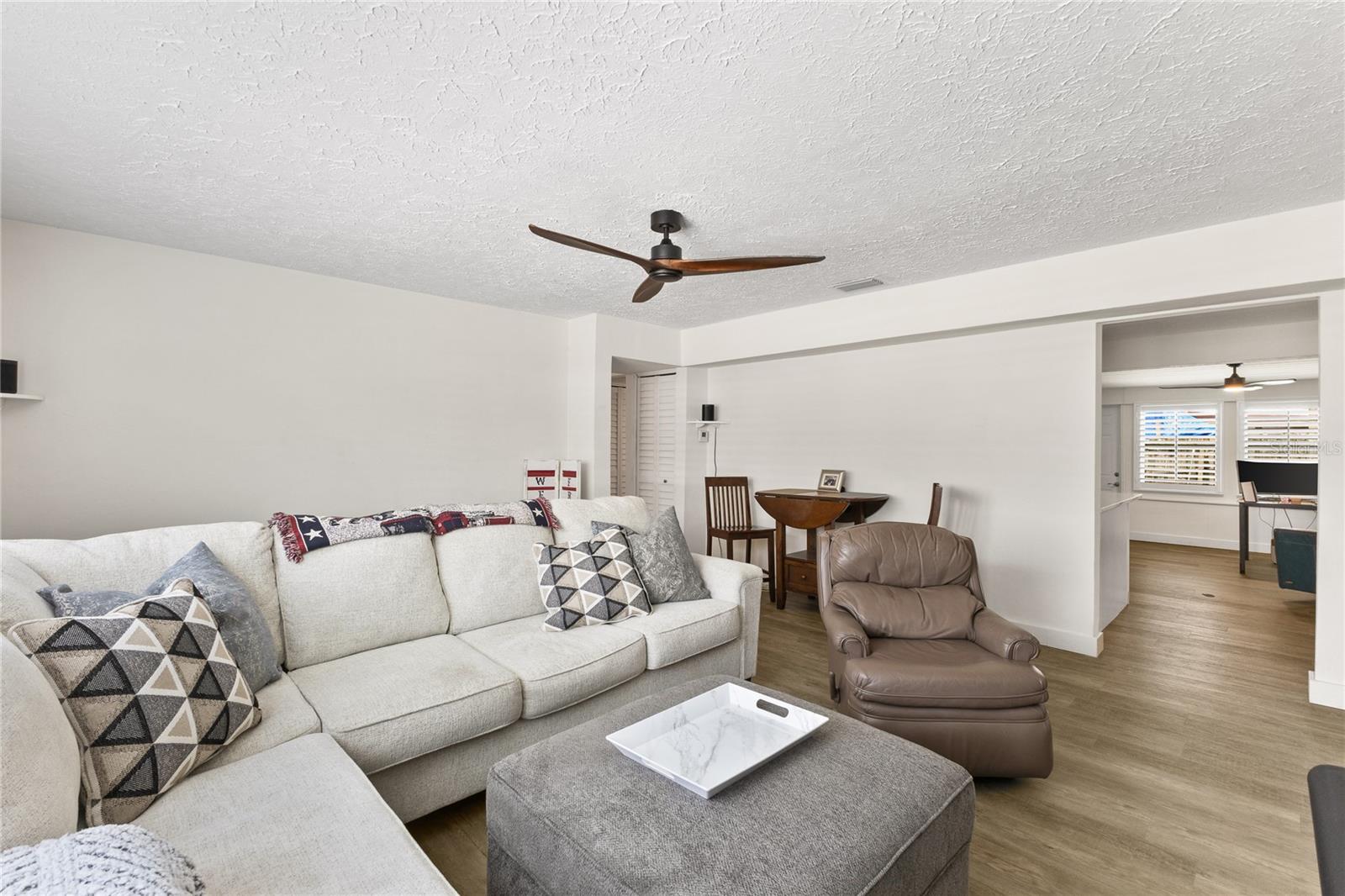 Image 5 of 34 For 163 Sunway Avenue