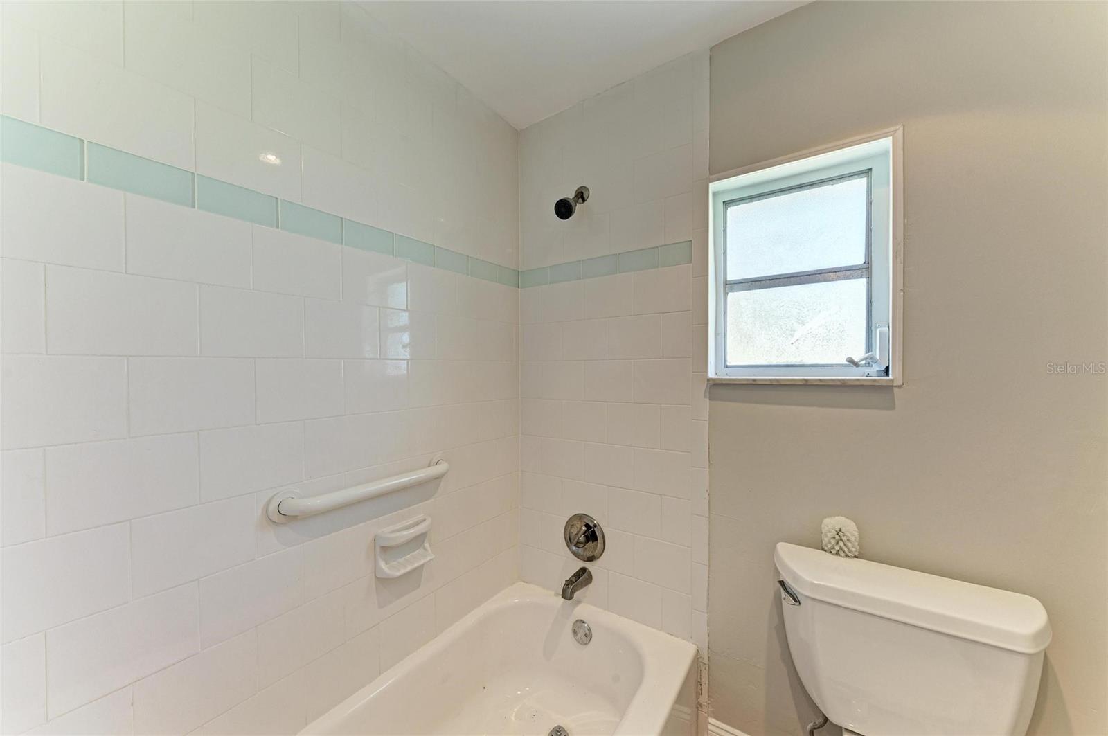 Image 19 of 24 For 8164 Robert Street