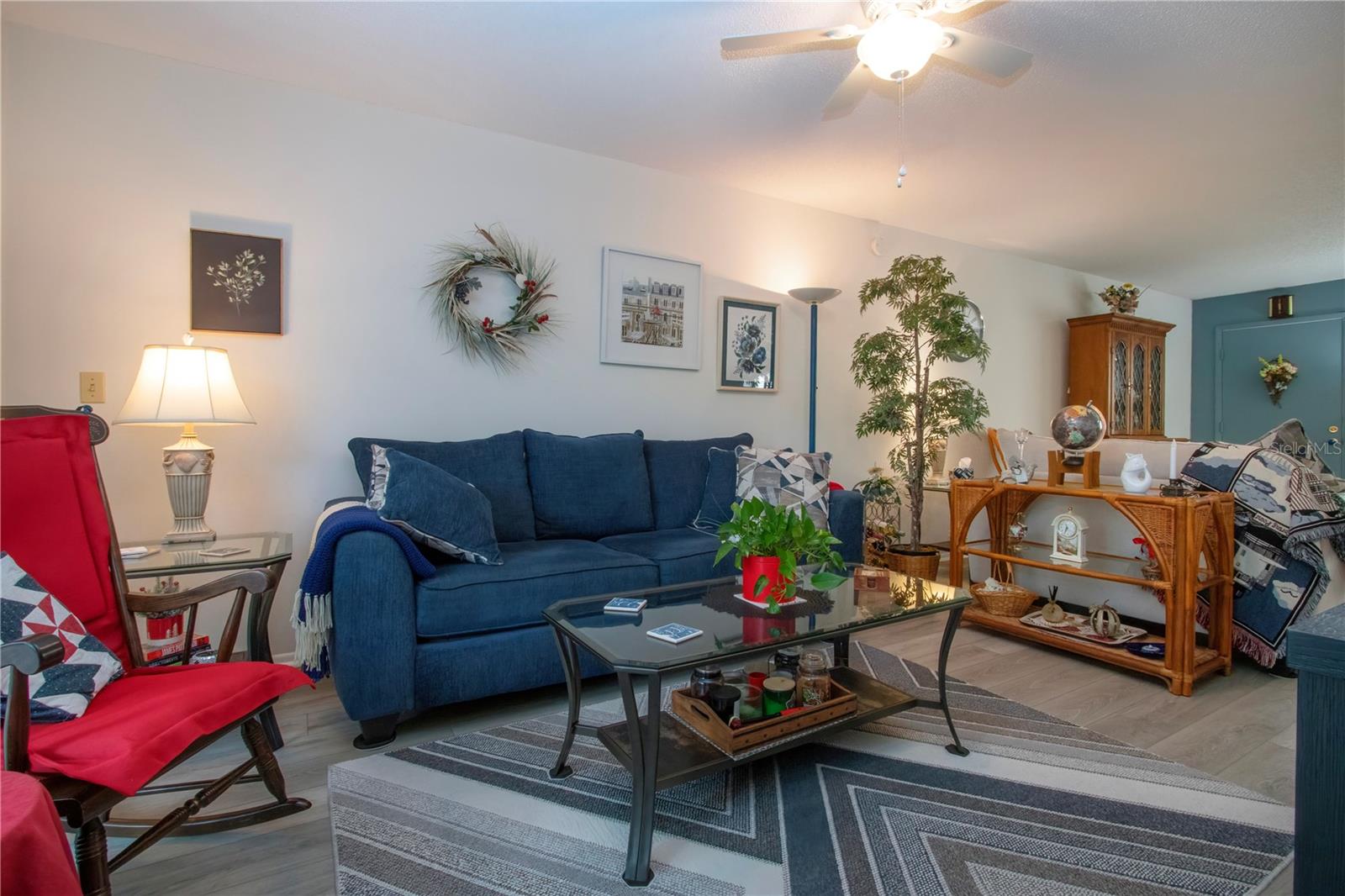 Image 13 of 50 For 4210 Ironwood Circle 101j