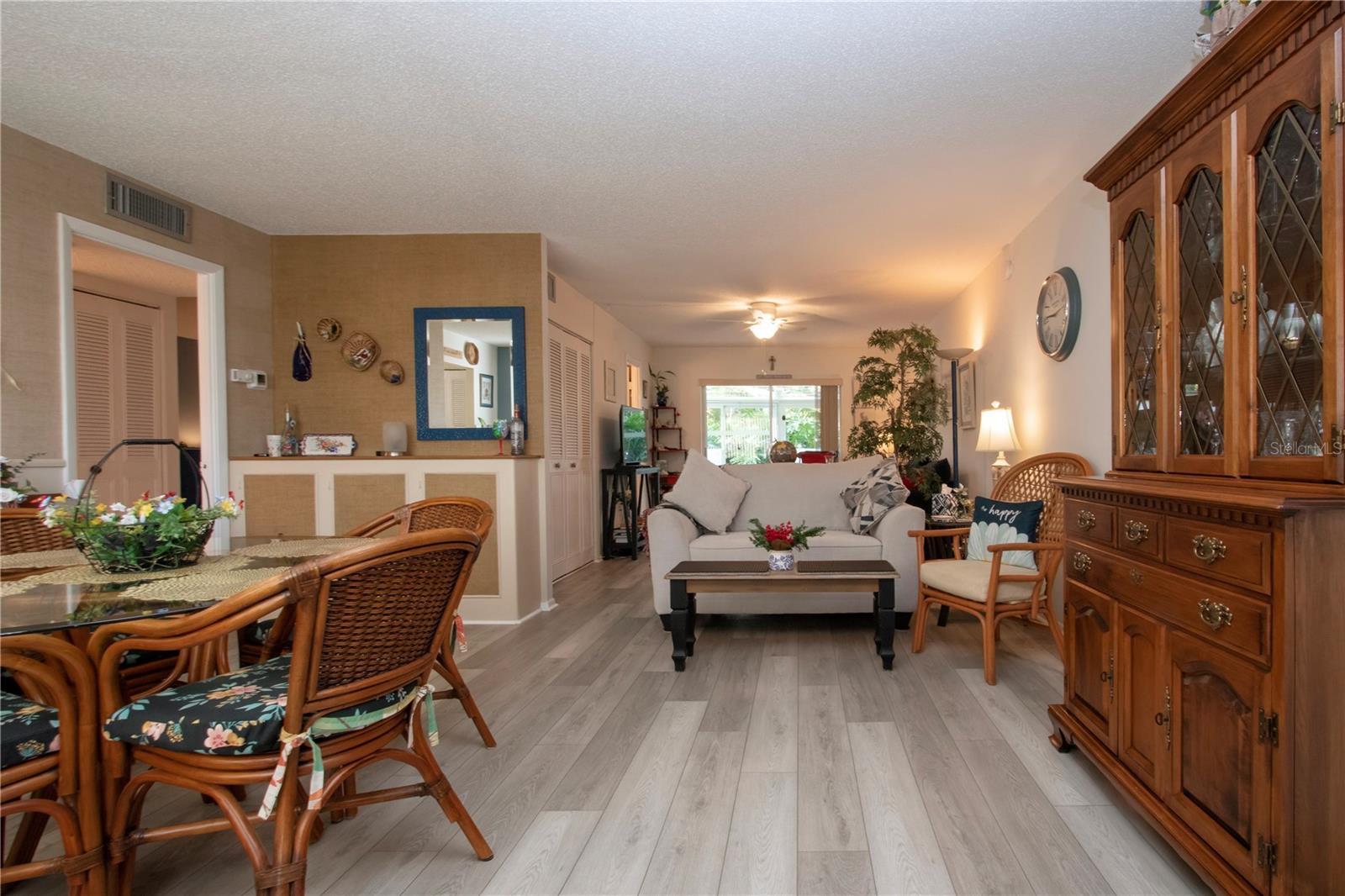 Image 7 of 50 For 4210 Ironwood Circle 101j