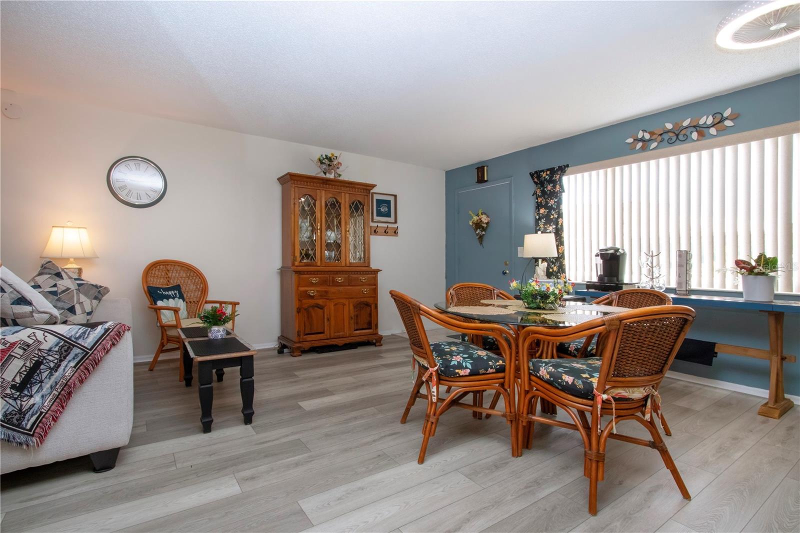 Image 9 of 50 For 4210 Ironwood Circle 101j
