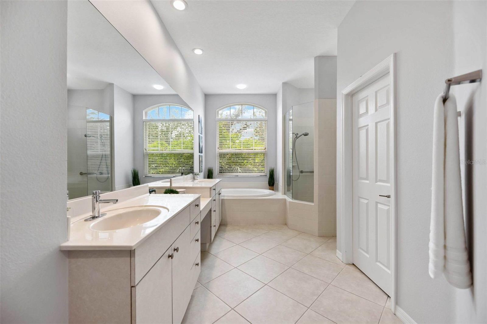 Image 24 of 77 For 8204 Waterview Boulevard