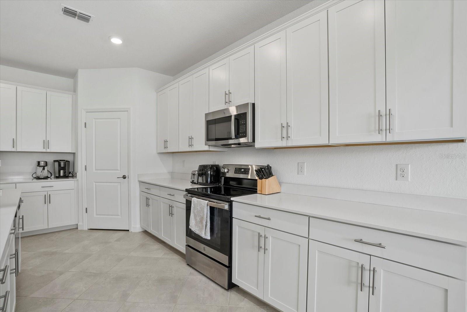 Image 10 of 43 For 8554 Saint Kitts Circle