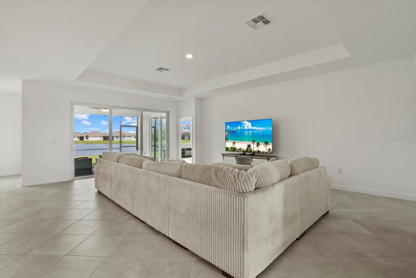 Image 14 of 43 For 8554 Saint Kitts Circle
