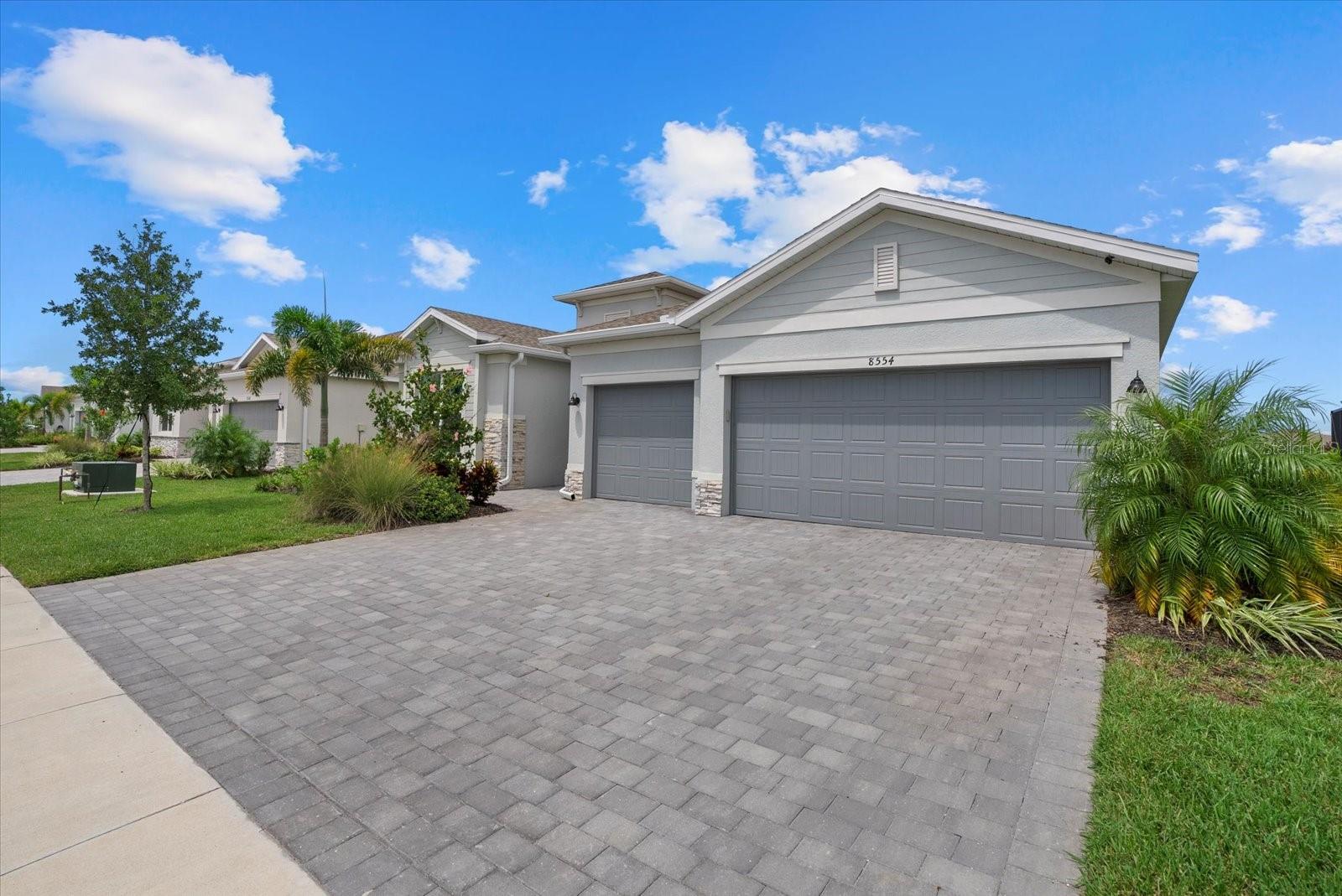 Image 30 of 43 For 8554 Saint Kitts Circle