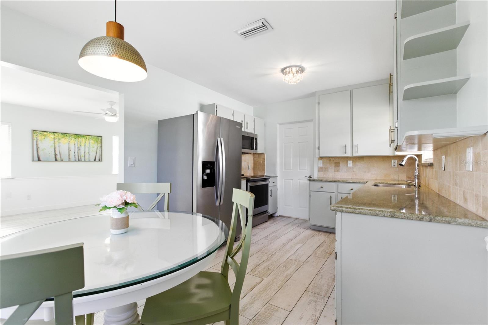 Image 10 of 26 For 2403 12th Avenue W