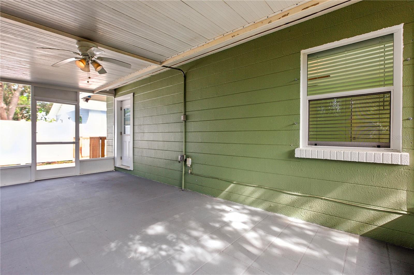 Image 23 of 26 For 2403 12th Avenue W