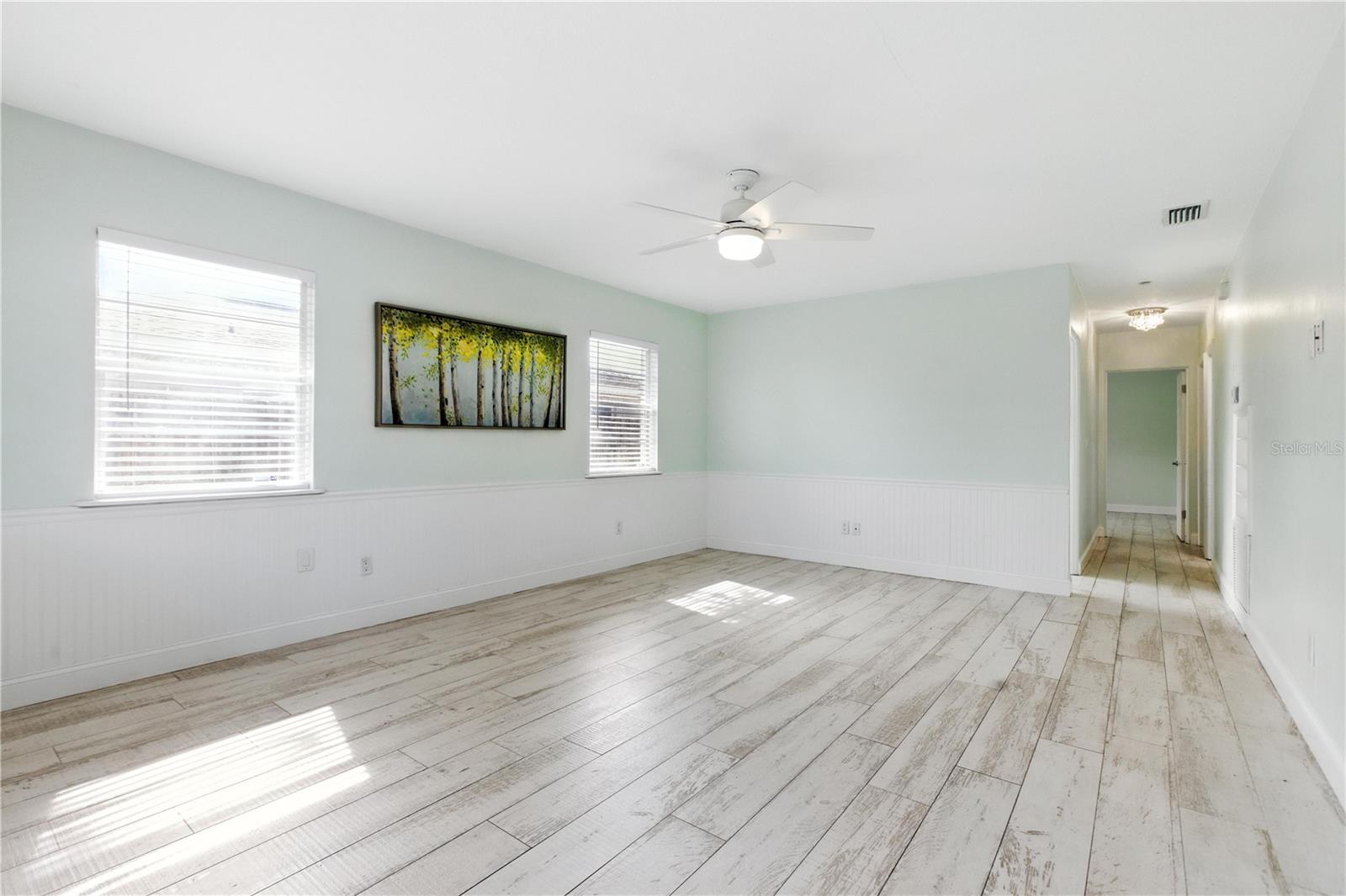 Image 5 of 26 For 2403 12th Avenue W
