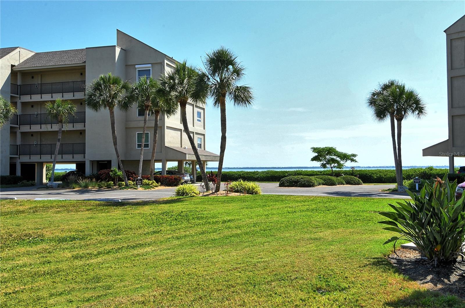 Image 27 of 58 For 4760 Gulf Of Mexico Dr. Villa 7