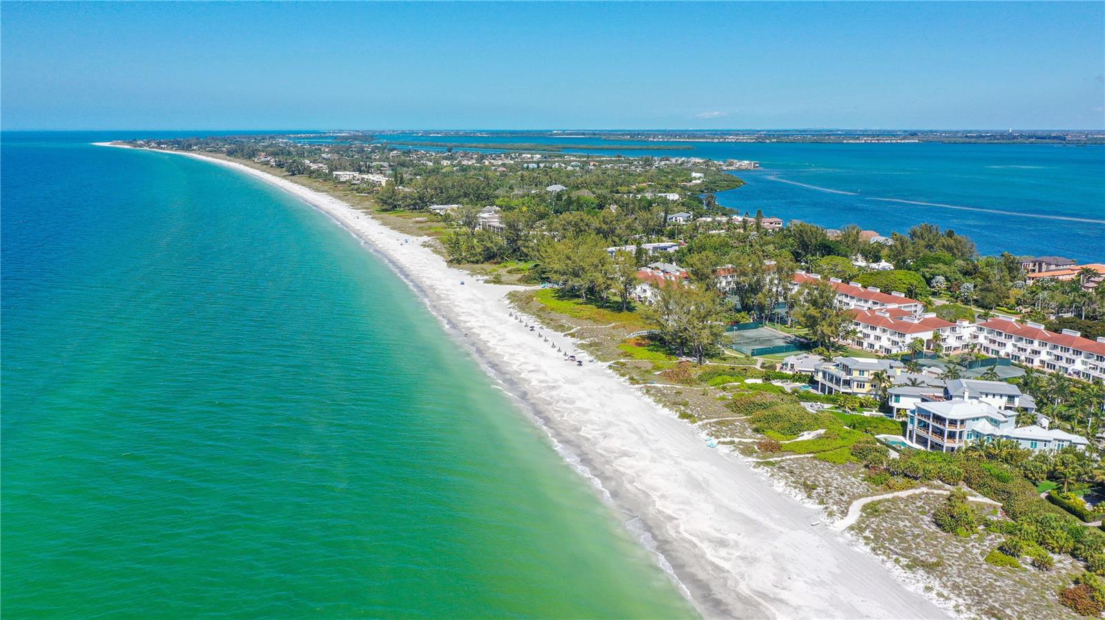 Image 33 of 58 For 4760 Gulf Of Mexico Dr. Villa 7