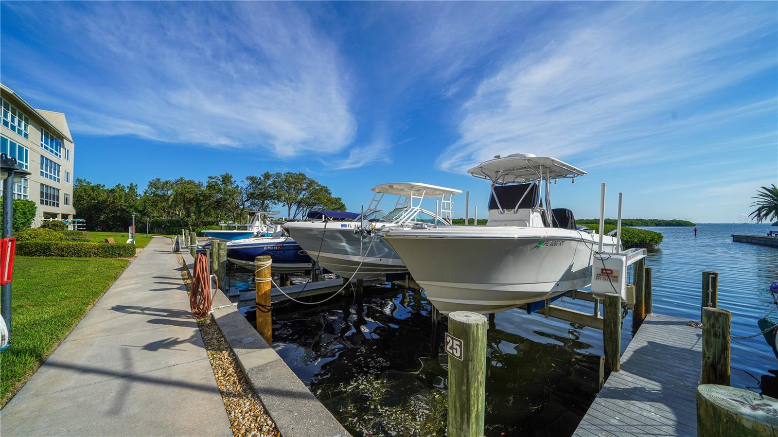 Image 44 of 58 For 4760 Gulf Of Mexico Dr. Villa 7