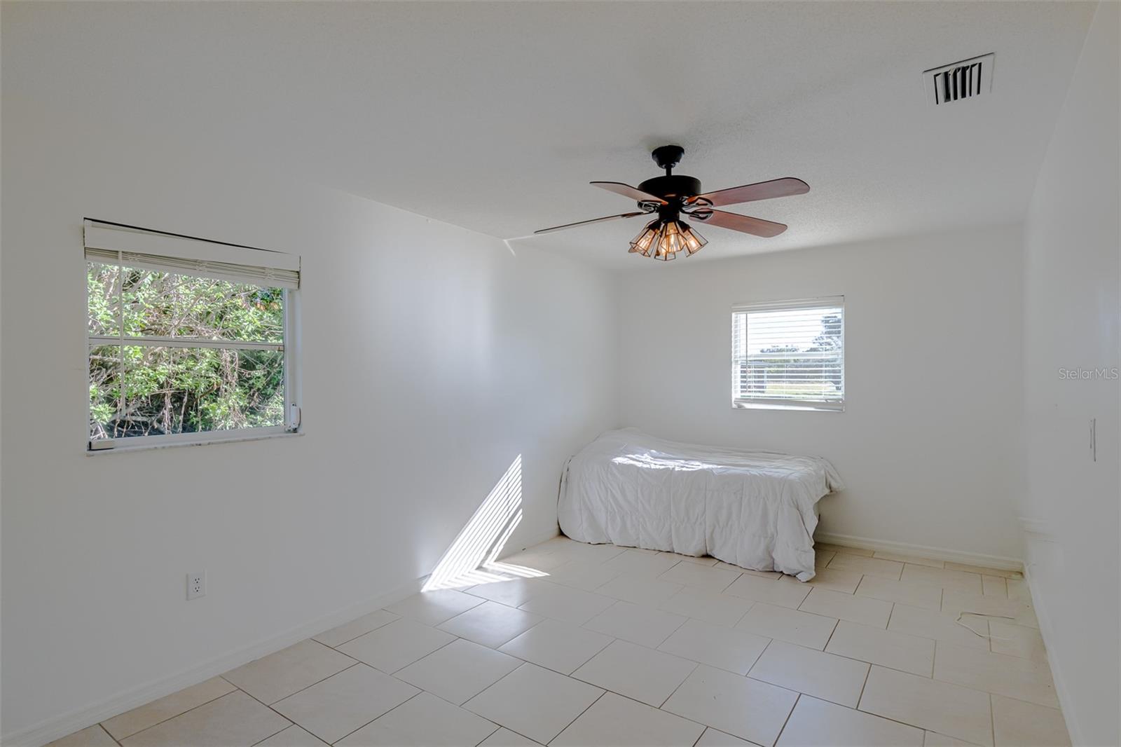 Image 12 of 18 For 20310 Lorenzo Avenue