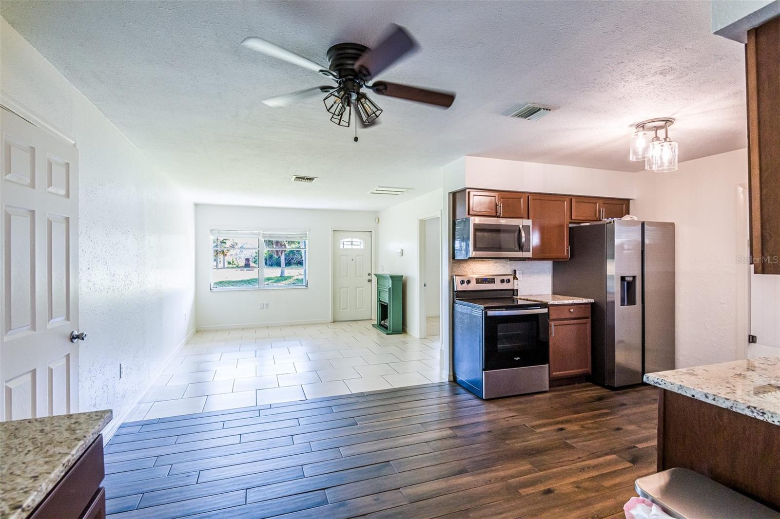 Image 15 of 18 For 20310 Lorenzo Avenue