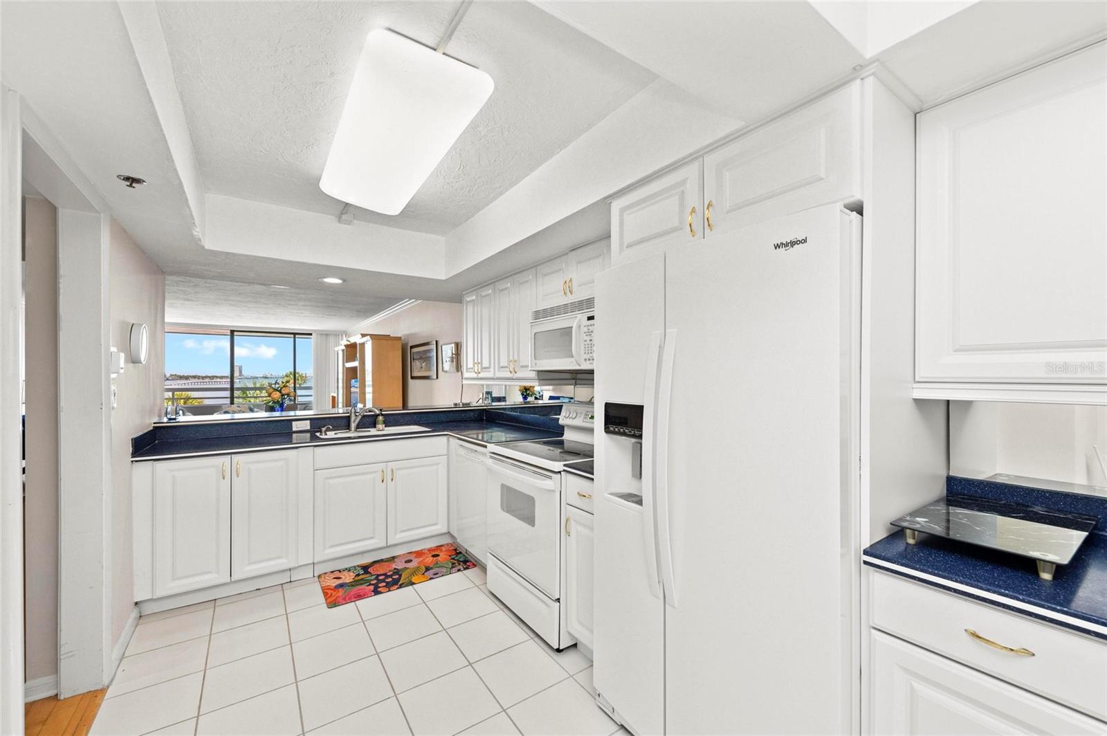 Image 19 of 48 For 888 Blvd Of The Arts  303