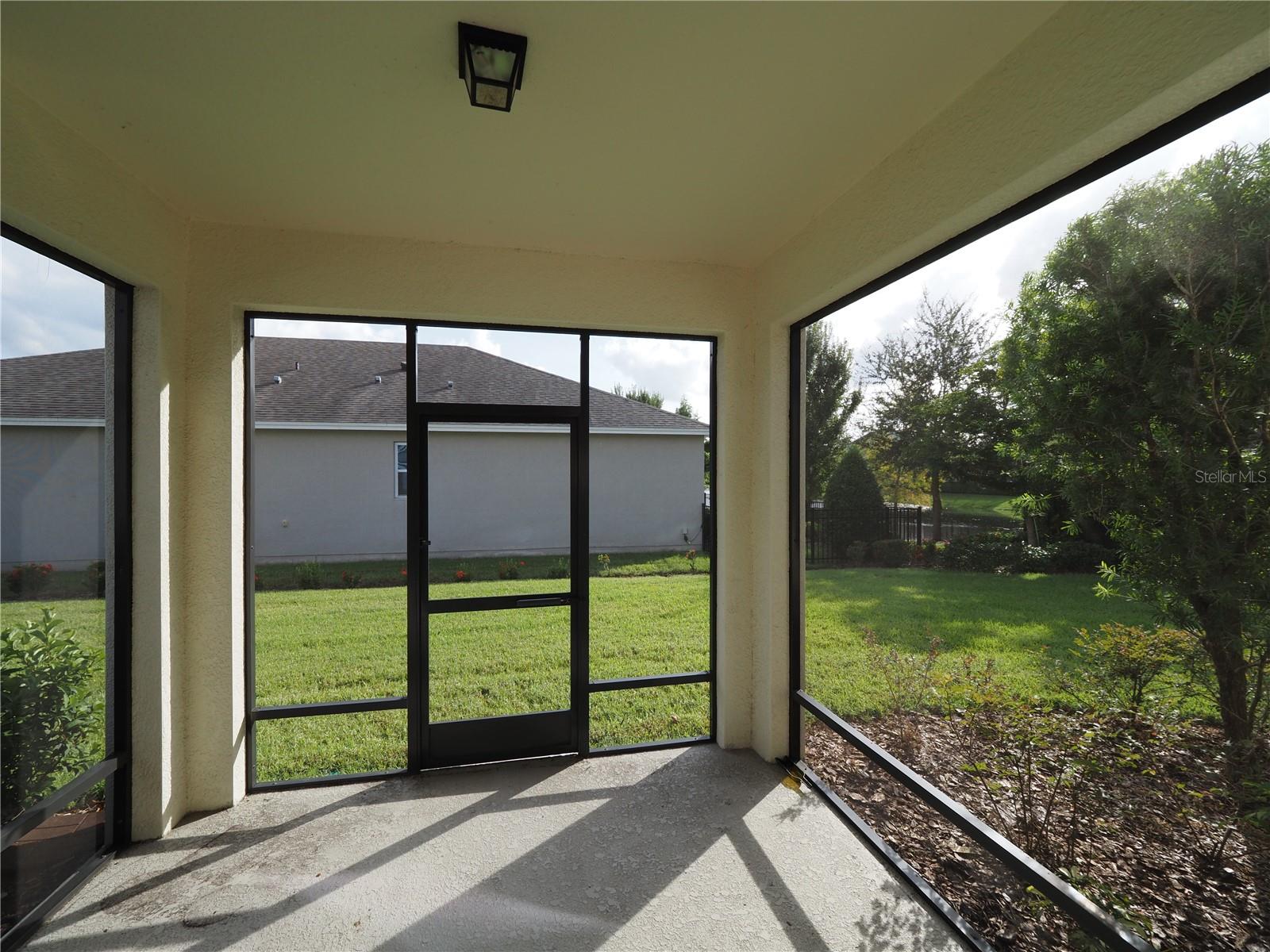 Image 15 of 16 For 995 Molly Circle